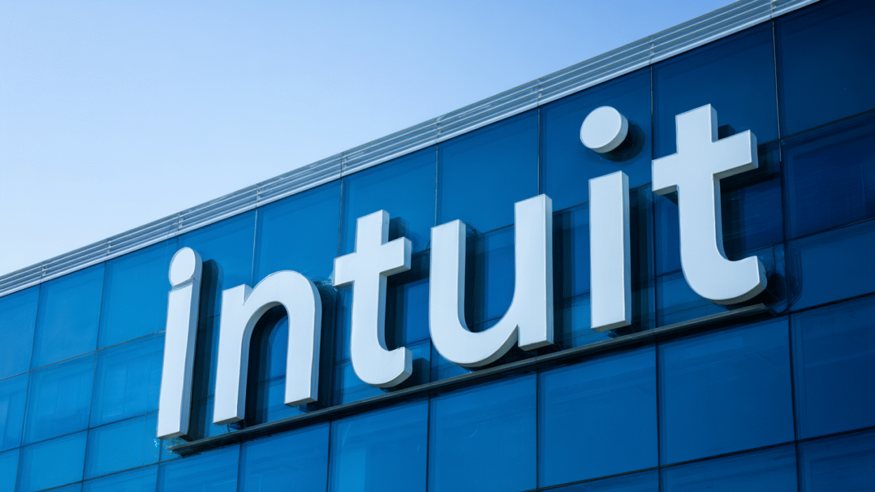 Intuit ukazuje sílu AI a nabízí dostupnější alternativu k Palantiru